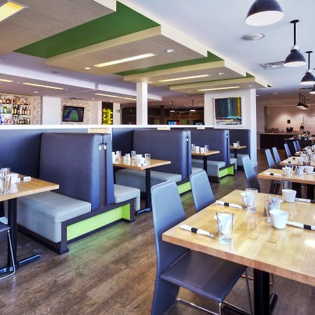 Holiday Inn Express Winnipeg Airport - Polo Park By Ihg Buitenkant foto