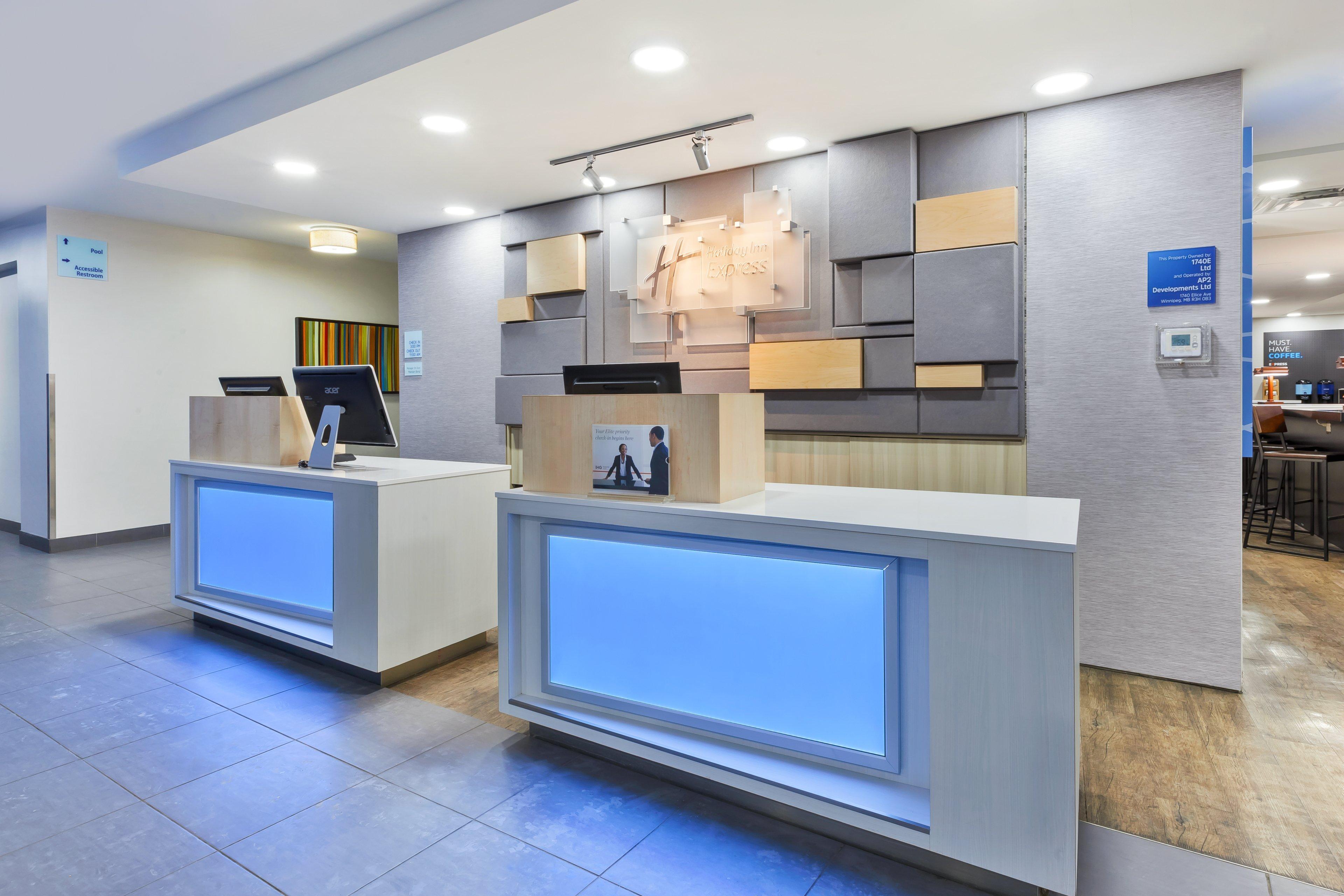 Holiday Inn Express Winnipeg Airport - Polo Park By Ihg Buitenkant foto