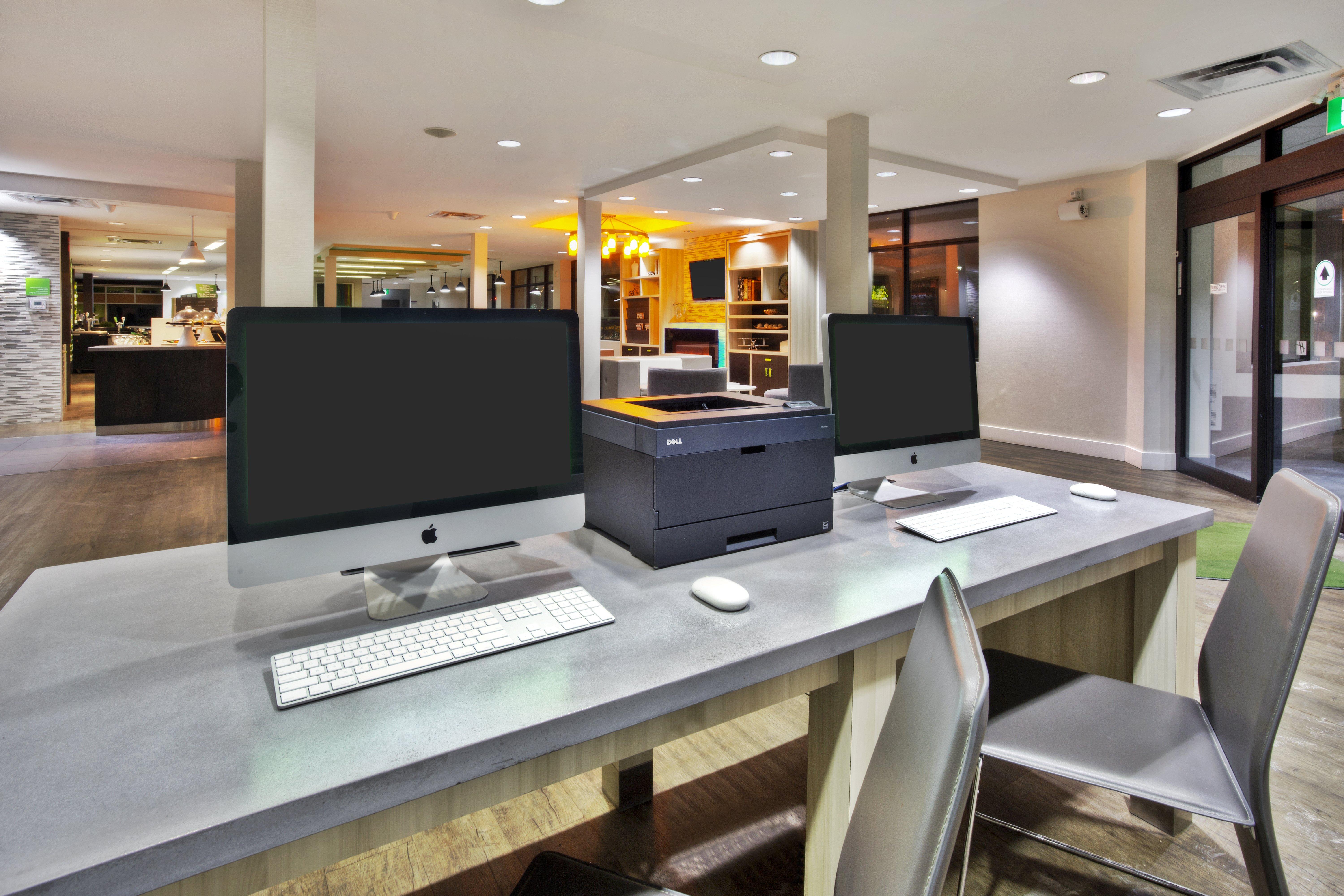 Holiday Inn Express Winnipeg Airport - Polo Park By Ihg Buitenkant foto