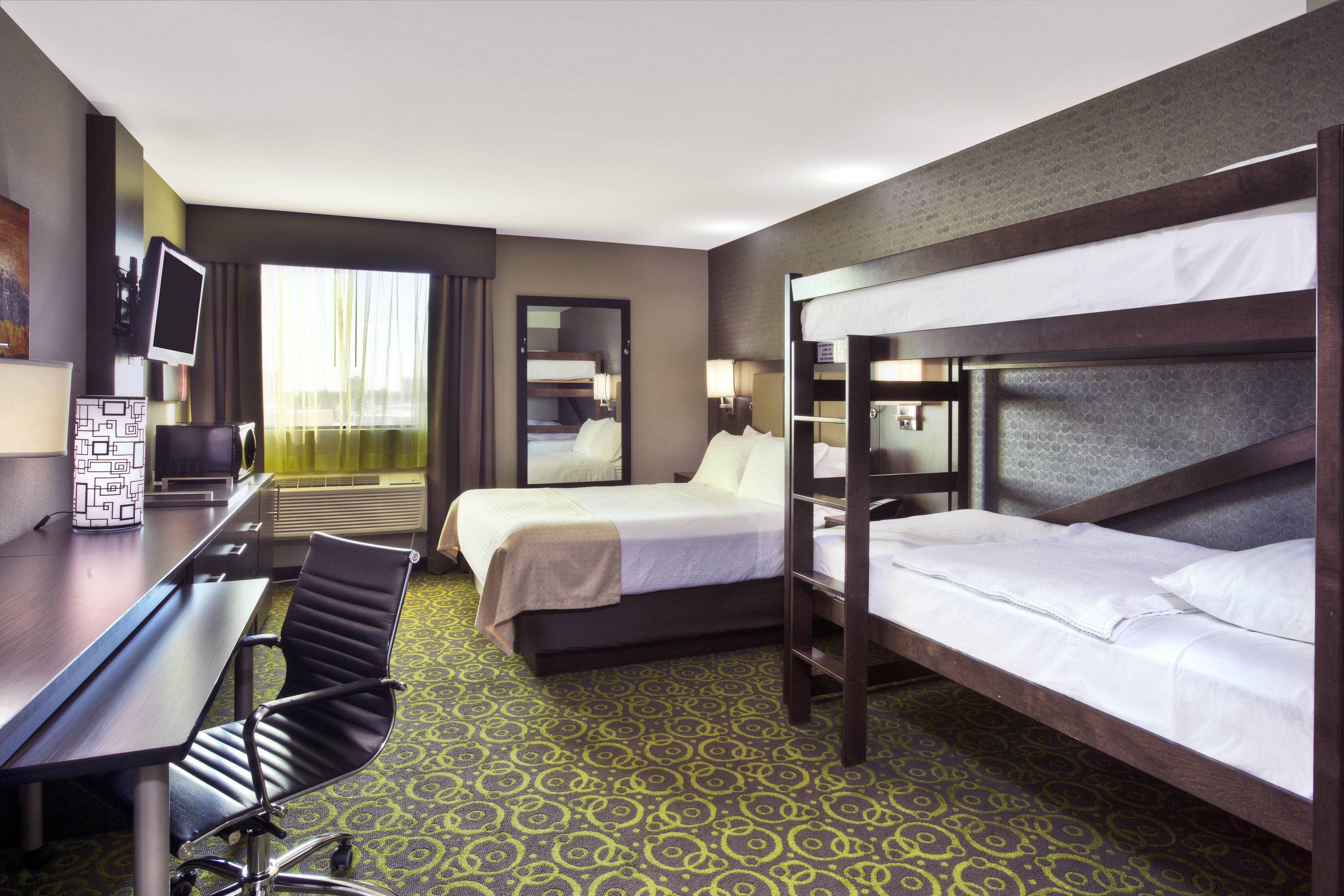 Holiday Inn Express Winnipeg Airport - Polo Park By Ihg Buitenkant foto